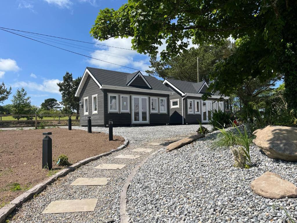 Milltown House Dingle Hotel ภายนอก รูปภาพ