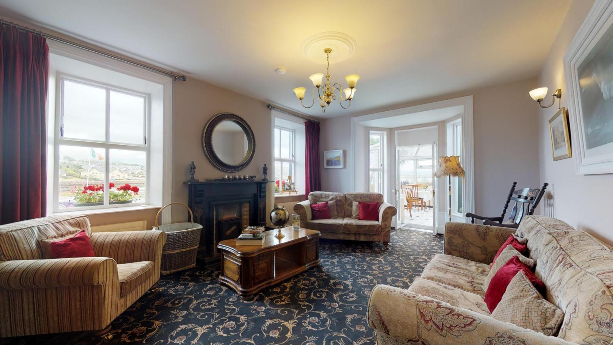 Milltown House Dingle Hotel ภายนอก รูปภาพ