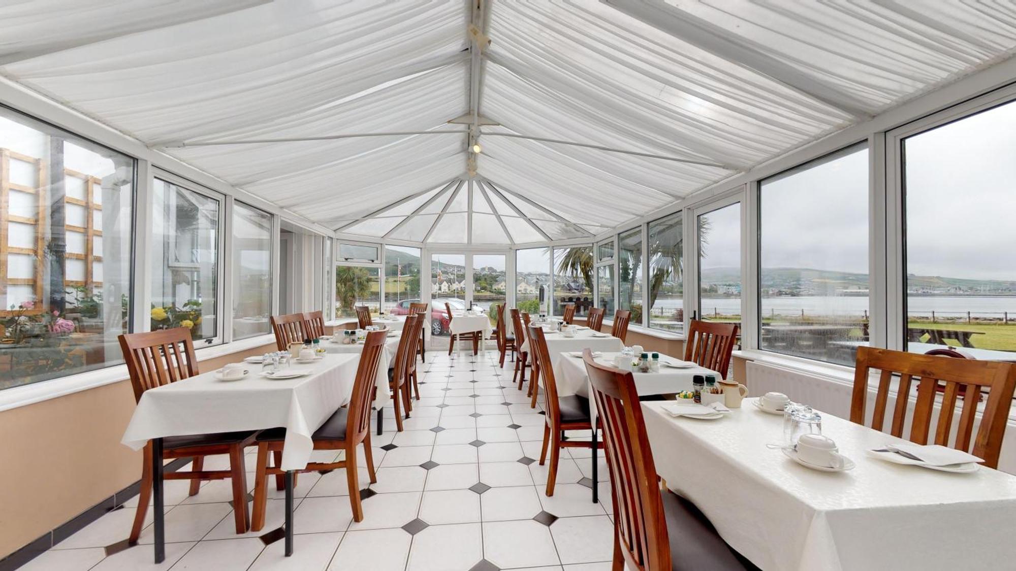 Milltown House Dingle Hotel ภายนอก รูปภาพ